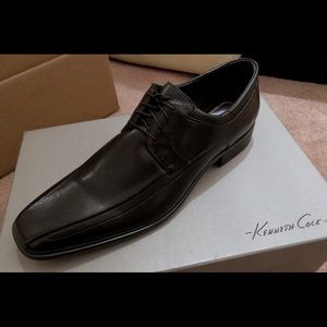 *SOLD* Kenneth Cole Black Leather Dress Shoes